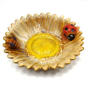 Конфетница из керамики "Цветок с Божьей коровкой и пчелой" №JY1813