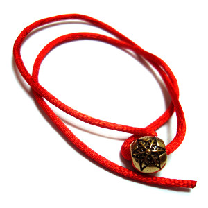Красная нить на запястье №02KN
