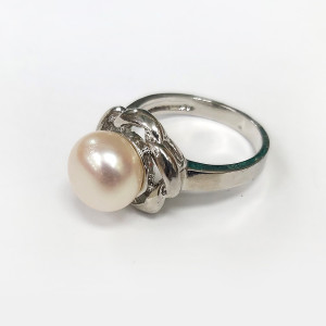 Кольцо с искусственно выращенным жемчугом №27
