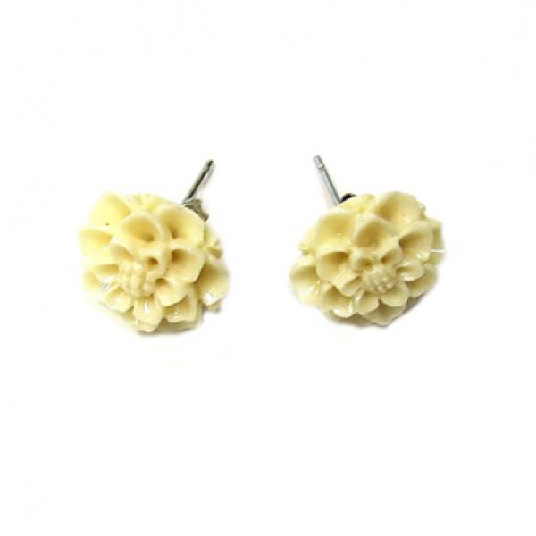 Пусеты из коралла белые №11B Пусеты из коралла белые №11B