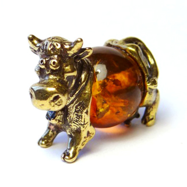 Фигурка из бронзы и янтаря "Коровка" №1083 Фигурка из бронзы и янтаря "Коровка" №1083