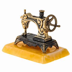 Фигурка из бронзы и янтаря "Швейная машинка" №1480B