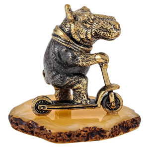 Фигурка из бронзы и янтаря "Бегемот на самокате" №1653B