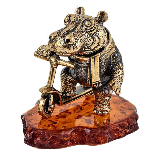 Фигурка из бронзы и янтаря "Бегемот на самокате" №1653K