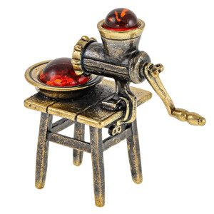 Фигурка из бронзы и янтаря "Мясорубка" №2682K