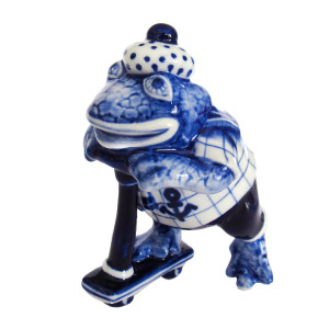 Фигурка Гжель "Жабенок на самокате" №CHS065