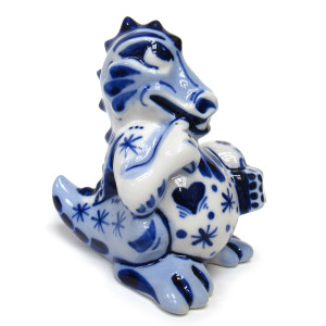 Фигурка Гжель "Дракон с подарком" №27135