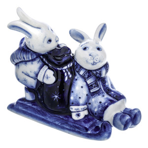 Фигурка Гжель "Зайцы на санках" №CHSM020