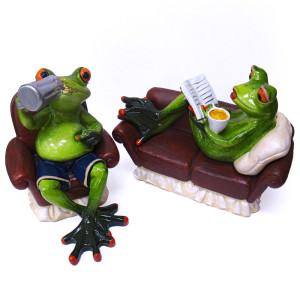 Комплект фигурок из полистоуна "Лягушки на диване" №YX09007