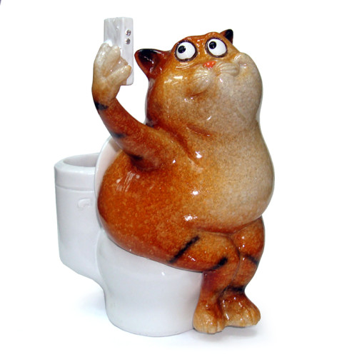 Фигурка из полистоуна "Кот в туалете селфи" №YX71085