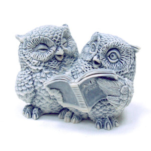 Фигурка из мраморной крошки "Два совенка с книгой" №J433