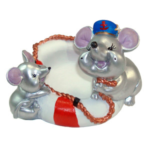 Фигурка-пепельница из пластика "Мыши на спасательном круге" №6690501C