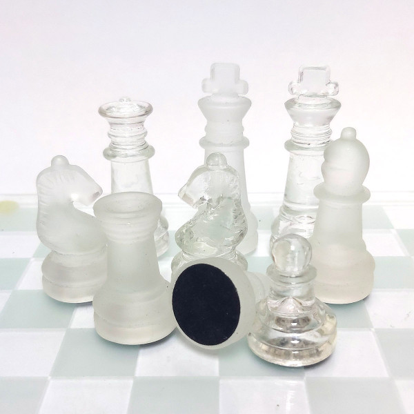 Фигуры шахматные стеклянные средние без доски №FSH-SR Фигуры шахматные стеклянные средние без доски №FSH-SR
