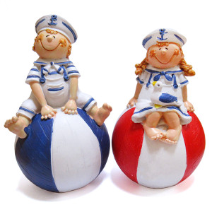 Комплект фигурок из поликерамики "Девочка и мальчик на шаре" №F3701AB