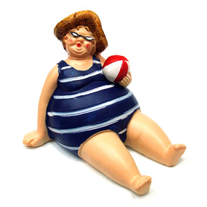 Фигурка из поликерамики "Пляжница с мячом" №K04