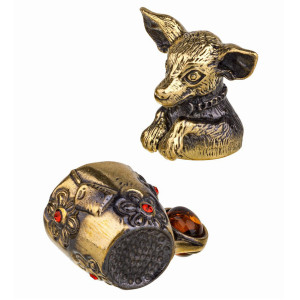 Наперсток из бронзы и янтаря "Чихуа-Хуа в чашке" №803K