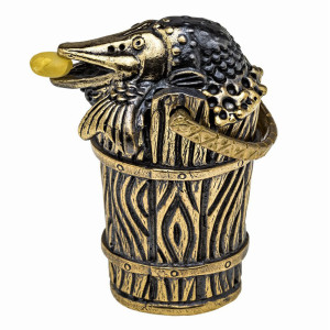 Наперсток из бронзы и янтаря "Щука в ведре" №1052B