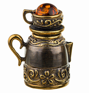 Наперсток из бронзы и янтаря "Чайник с чашкой магнит" №734K