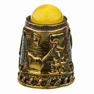 Наперсток из бронзы и янтаря "Фрегат с кабашоном" №759-B