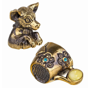 Наперсток из бронзы и янтаря "Чихуа-Хуа в чашке" №803B