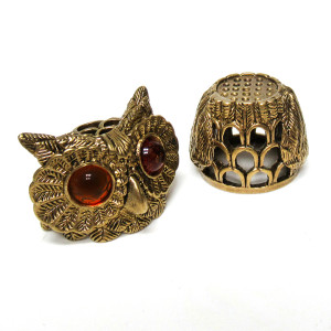 Наперсток из бронзы и янтаря "Сова" №JN8-2275K