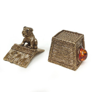 Наперсток из бронзы и янтаря "Будка с собакой" №JN4-1721K