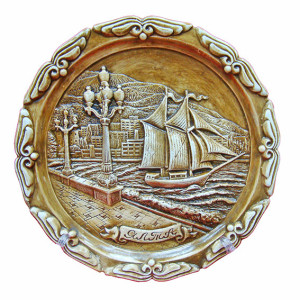 Тарелка из гипса "Ялта-Набережная" №T840